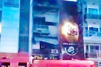 Cháy nhà 4 tầng ở TPHCM, 4 người chết