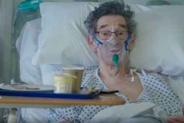 Cụ ông mắc Covid-19 vượt cửa tử ngoạn mục, bất chấp dự đoán của bác sĩ