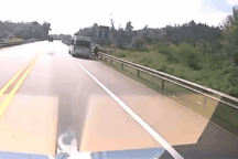 Tài xế bị phạt 13 triệu đồng vì dừng ô tô sai quy định trên cao tốc