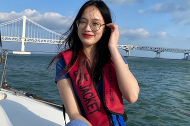 "Thủ khoa sớm" ĐH Ngoại thương: Bước ngoặt từ lời khuyên của cô giáo