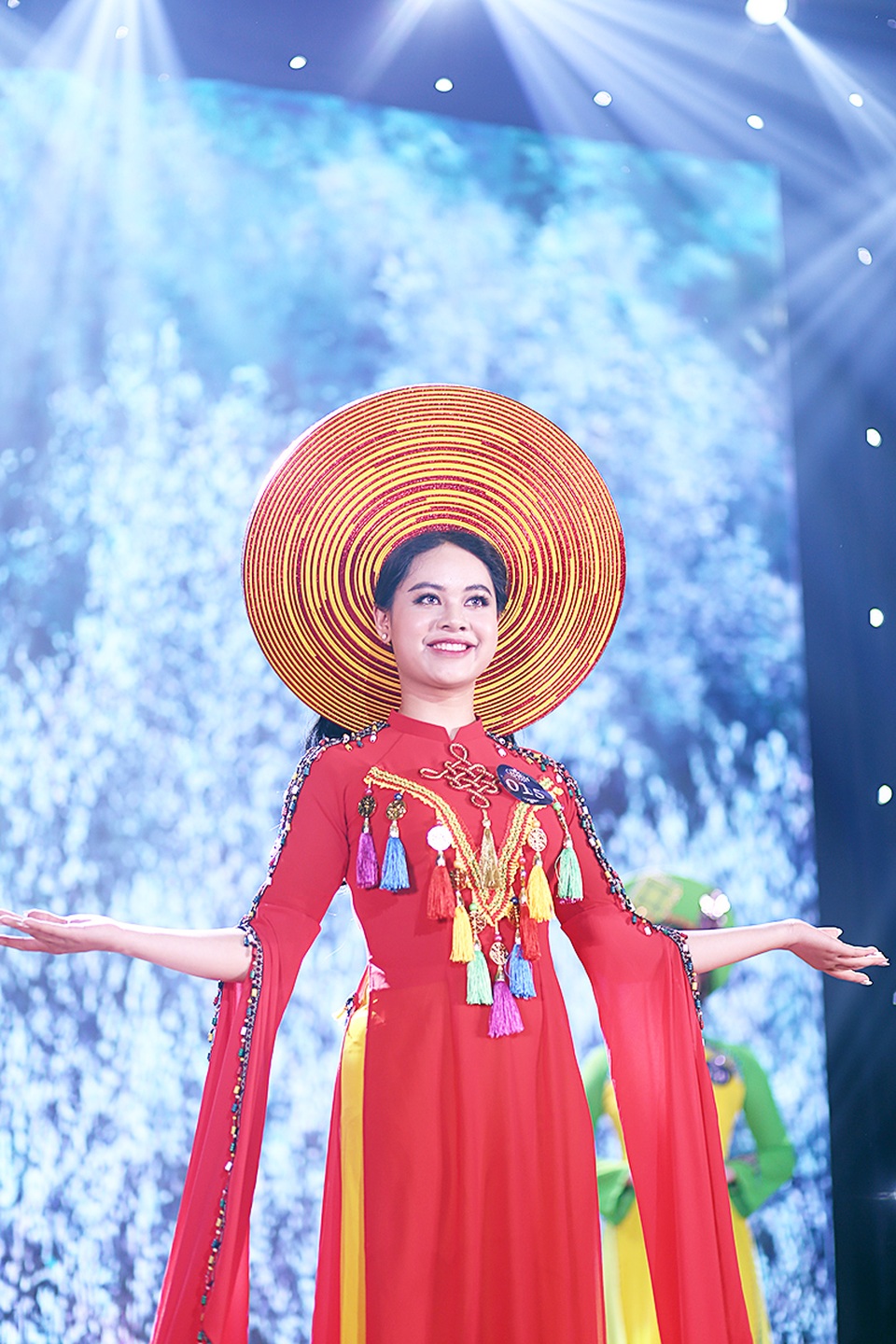 Cựu nữ sinh chuyên Sử đăng quang Hoa khôi ĐH Luật Hà Nội - 11 Cựu nữ sinh chuyên Sử đăng quang Hoa khôi ĐH Luật Hà Nội - 11