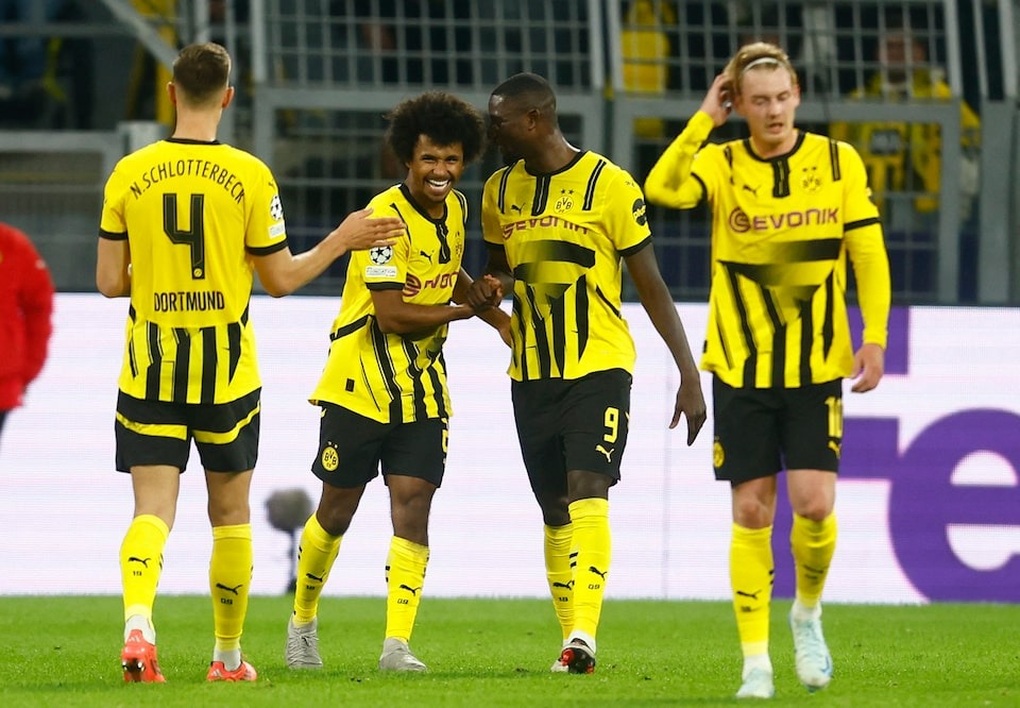 Adeyemi lập hat-trick trong ngày Dortmund thắng 7-1 ở Champions League - 1