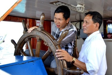 Thuyền trưởng “tàu không số” thời bình