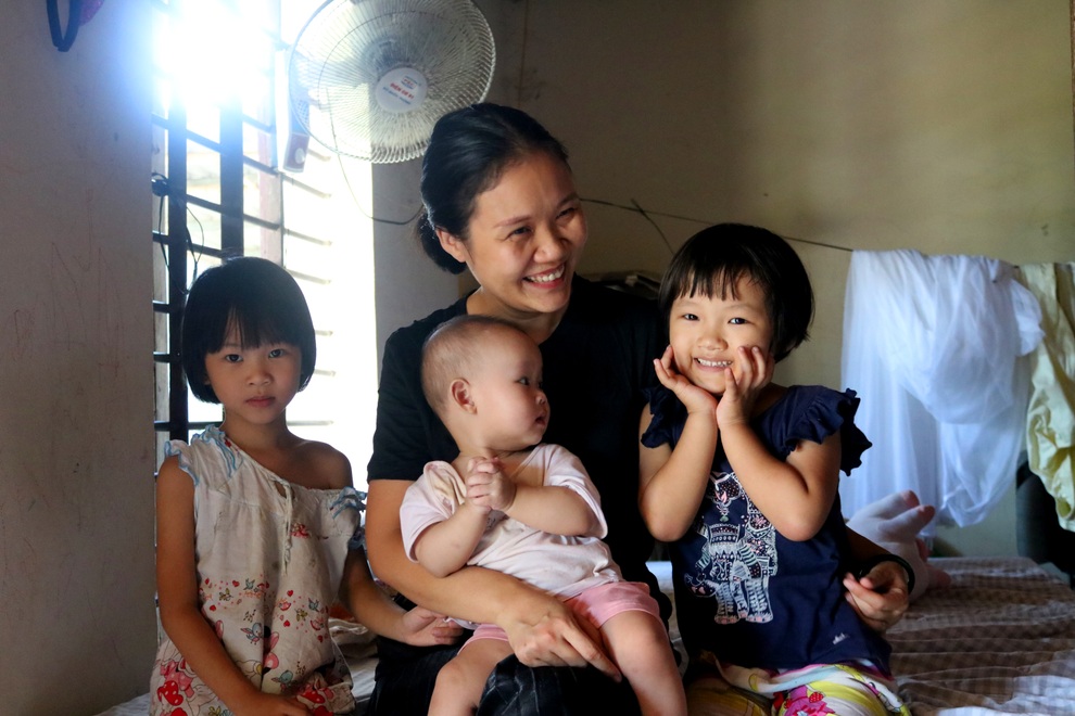Vợ chồng trẻ bán đất ủng hộ hơn 2 tỷ đồng chống dịch để tạo phúc cho con - 3 Vợ chồng trẻ bán đất ủng hộ hơn 2 tỷ đồng chống dịch để tạo phúc cho con - 3