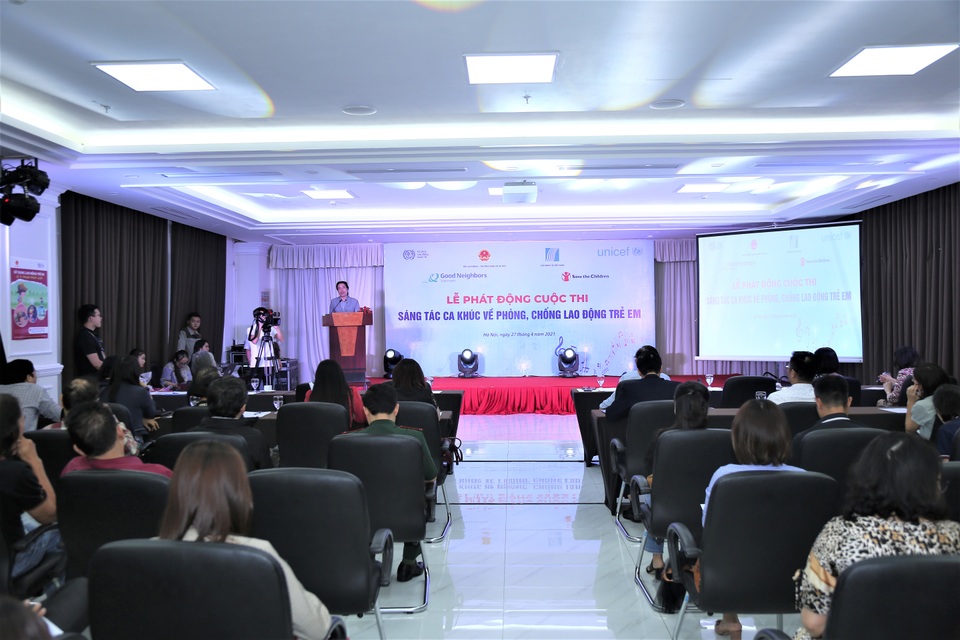 Âm nhạc truyền cảm hứng cho hành động chống lại lao động trẻ em - 3 Âm nhạc truyền cảm hứng cho hành động chống lại lao động trẻ em - 3