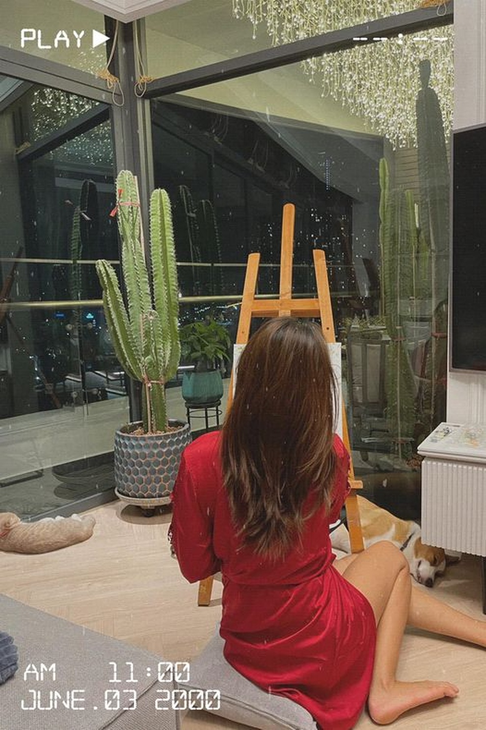 Minh Tú đầu tư chứng khoán, thanh lý đồ đạc kiếm tiền trang trải mùa dịch - 3 Minh Tú đầu tư chứng khoán, thanh lý đồ đạc kiếm tiền trang trải mùa dịch - 3