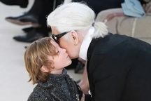 Khối tài sản 4.550 tỷ đồng của Karl Lagerfeld liệu có trao cho “hoàng tử bé”?