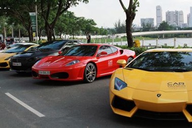 Đại gia Việt chơi siêu xe: May áo đẹp để cất đi?