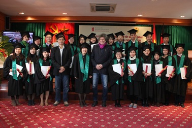 Học thạc sỹ Kế toán Tài chính- Quản trị tại Việt Nam, nhận bằng của CHLB Đức