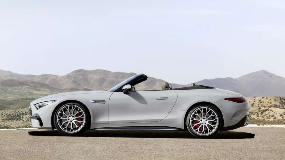 Mercedes-AMG SL 2022 trình làng: Người đẹp với tâm hồn quái thú - 12 Mercedes-AMG SL 2022 trình làng: Người đẹp với tâm hồn quái thú - 12