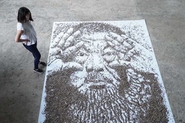 Bức chân dung tuyệt đẹp được vẽ từ... 20 ngàn hạt hướng dương