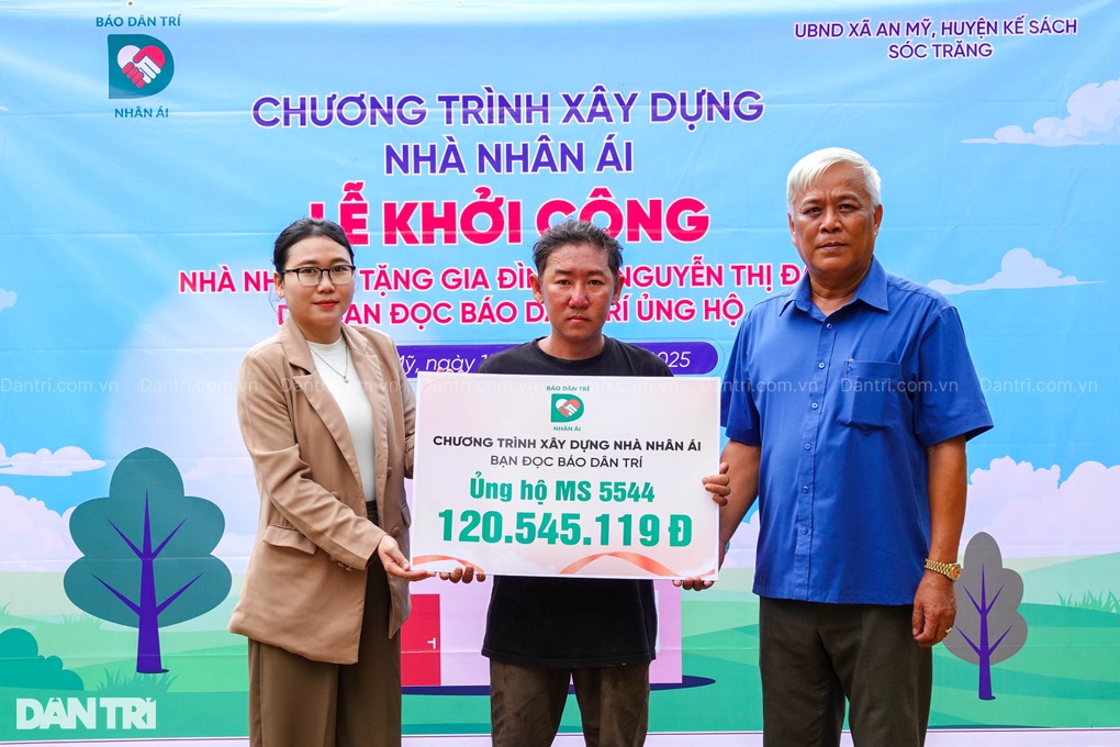 Hai bà cháu nghèo sống trong căn nhà tranh gió giật là sập sắp có nhà mới - 1 Hai bà cháu nghèo sống trong căn nhà tranh gió giật là sập sắp có nhà mới - 1