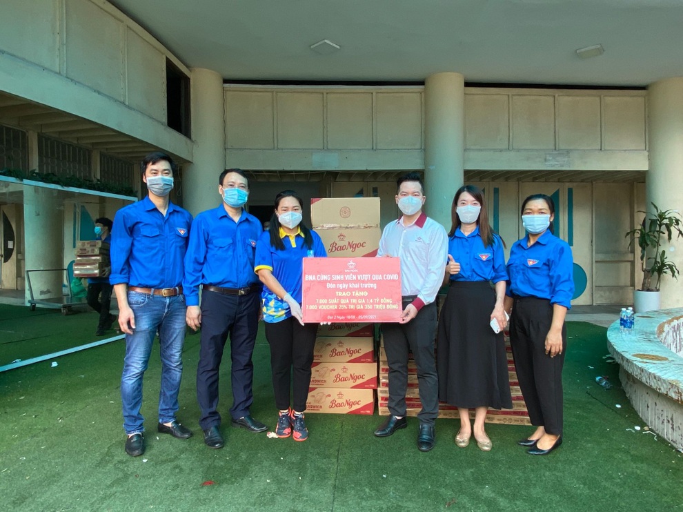 Cùng Trao trọn yêu thương, chia sẻ cộng đồng trong mùa Trung thu En Cô Vy - 3 Cùng Trao trọn yêu thương, chia sẻ cộng đồng trong mùa Trung thu En Cô Vy - 3