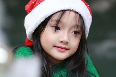 Bé gái Hà Nội xinh xắn được ví là “tiểu” Châu Tấn