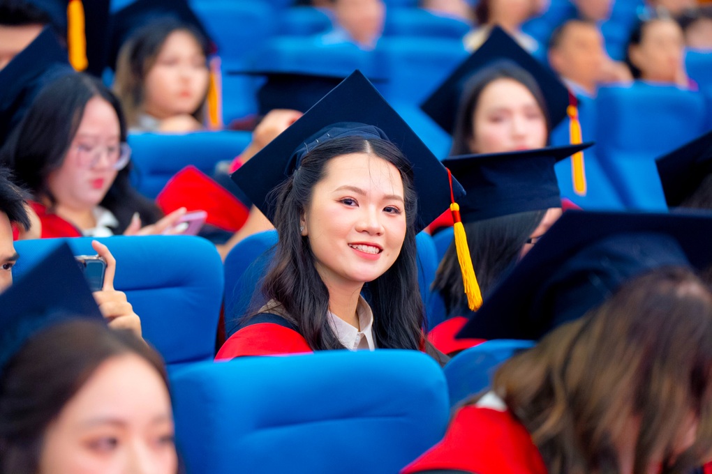 Bộ Chính trị yêu cầu xây dựng Đề án đổi mới tuyển sinh đại học - 1 Bộ Chính trị yêu cầu xây dựng Đề án đổi mới tuyển sinh đại học - 1
