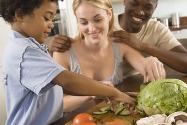 Mẹo hay giúp bé ăn nhiều trái cây và rau củ