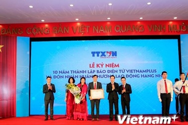 VietnamPlus đón Huân chương Lao động hạng Nhì, ra mắt sản phẩm chatbot