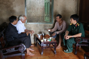 “Đồng bào mình không còn nghe kẻ xấu vượt biên trái phép nữa!”