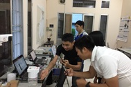 Sinh viên ĐH Bách khoa Đà Nẵng thử nghiệm máy rửa tay tự động ở bệnh viện