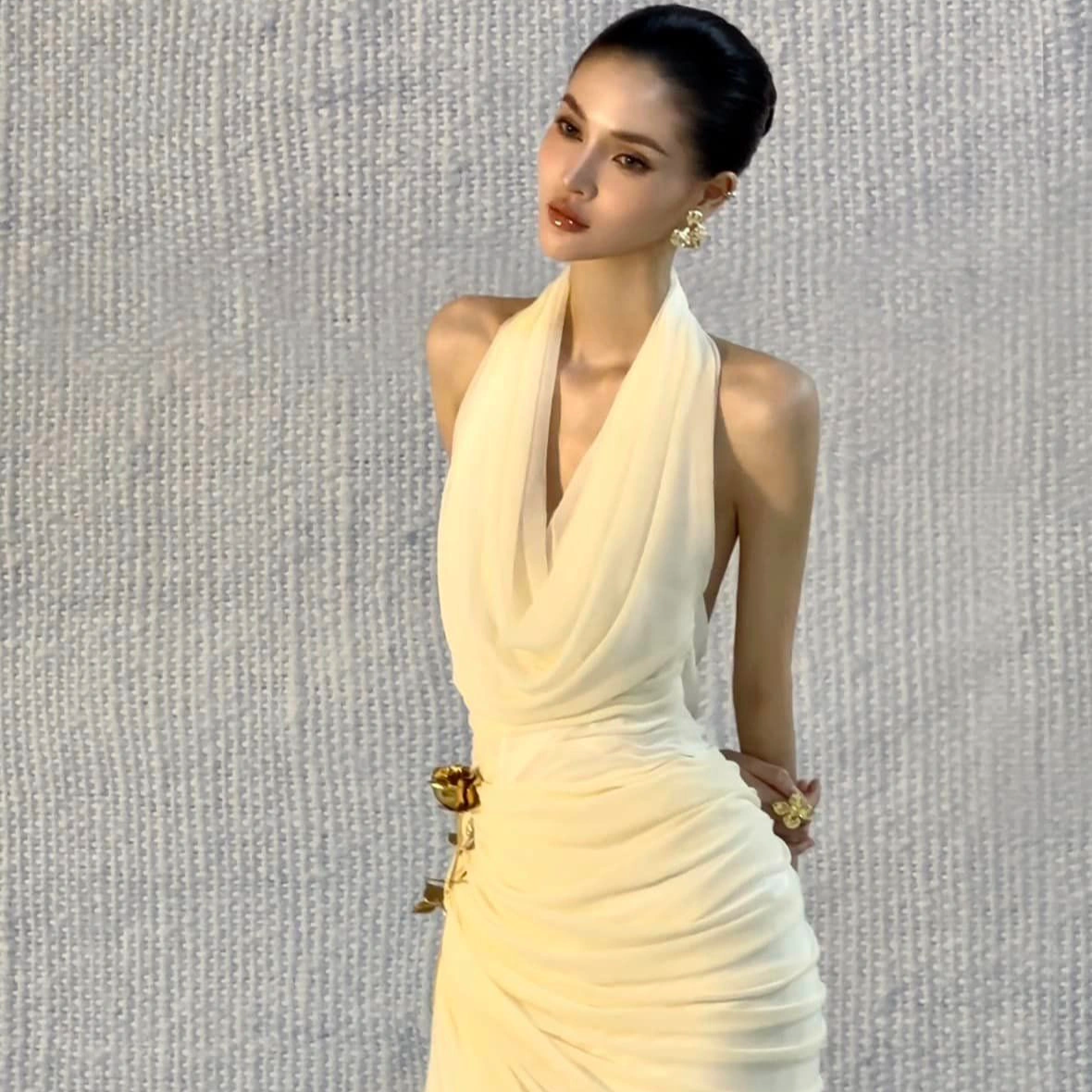 نایب قهرمان مسابقات نیو منتور با ظاهر لاغر و دور کمر ۵۳ سانتیمتریاش شوکه شد - ۵ Á quân The New Mentor gây sốc với ngoại hình gầy gò, vòng eo 53cm - 5