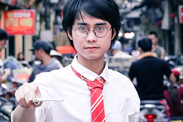 Nam sinh Nghệ An gây "sốt" vì quá giống Harry Potter