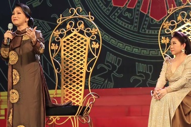 NSND Bạch Tuyết ngẫu hứng thể hiện câu "Trời ơi bão táp mưa sa"