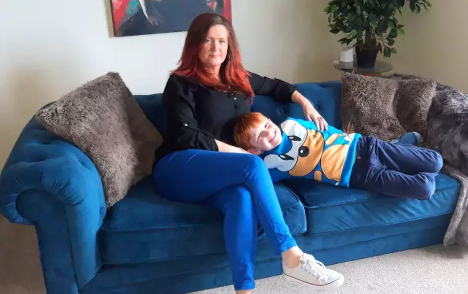 Bị nhốt trong nhà 2 ngày vì nhân viên giao hàng vô trách nhiệm - 2