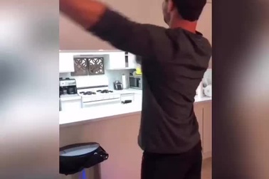 Thư giãn cuối tuần với những màn thể hiện “lỗi” siêu bi hài