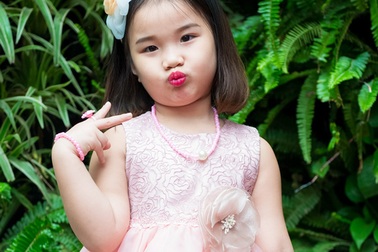 Con gái Thu Phượng càng lớn càng đáng yêu