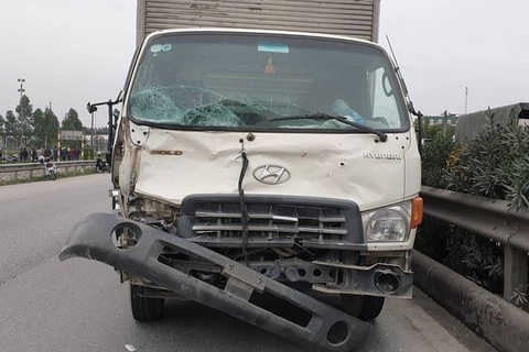 Vụ xe tải tông 8 người chết: Tước giấy phép kinh doanh hãng xe