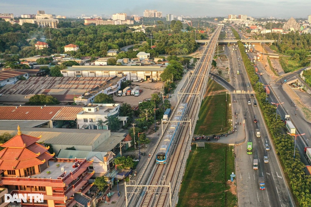 Metro số 1 khai thác trước 7 đoàn tàu từ tháng 7 - 1