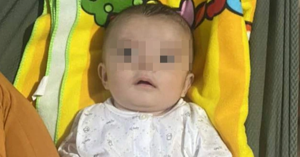 Bé trai hơn 5 tháng tuổi bị bỏ rơi ven đường được bà ngoại nhận về chăm sóc - 1 Bé trai hơn 5 tháng tuổi bị bỏ rơi ven đường được bà ngoại nhận về chăm sóc - 1