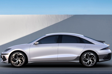 Xe điện Hyundai Ioniq 6 chạy hơn 610km mới cần sạc