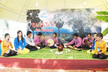 Văn hóa du lịch với đờn ca tài tử 