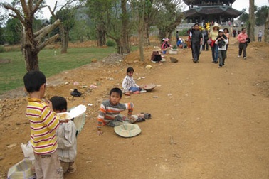 Còn quá nhiều “sạn” trên sân chùa Bái Đính