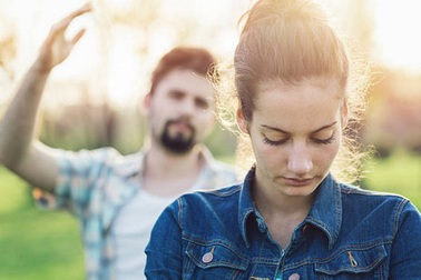 Mệt mỏi vì vợ mới suốt ngày hờn ghen với vợ cũ