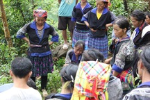 Chung tay giúp đỡ đồng bào miền núi bị lũ quét