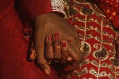 Bé gái 15 tuổi trở thành vợ hai của người đàn ông 44 tuổi