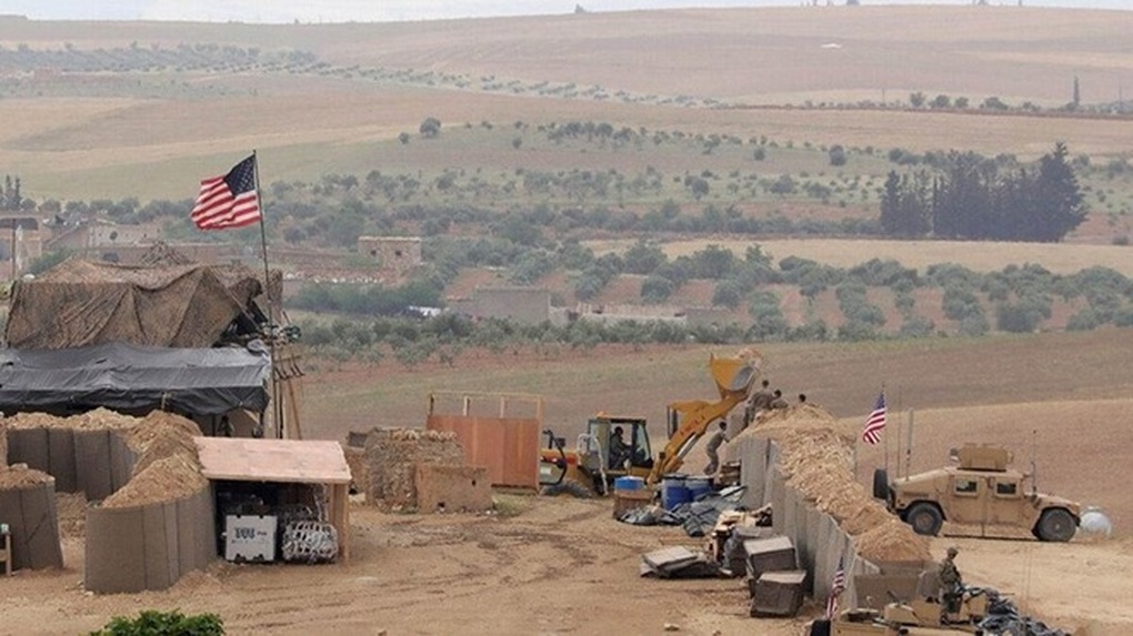 Căn cứ quân đội Mỹ tại Syria bị tấn công tên lửa - 1 Căn cứ quân đội Mỹ tại Syria bị tấn công tên lửa - 1