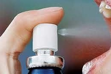 Lạm dụng dung dịch xịt thơm miệng gây hại sức khỏe