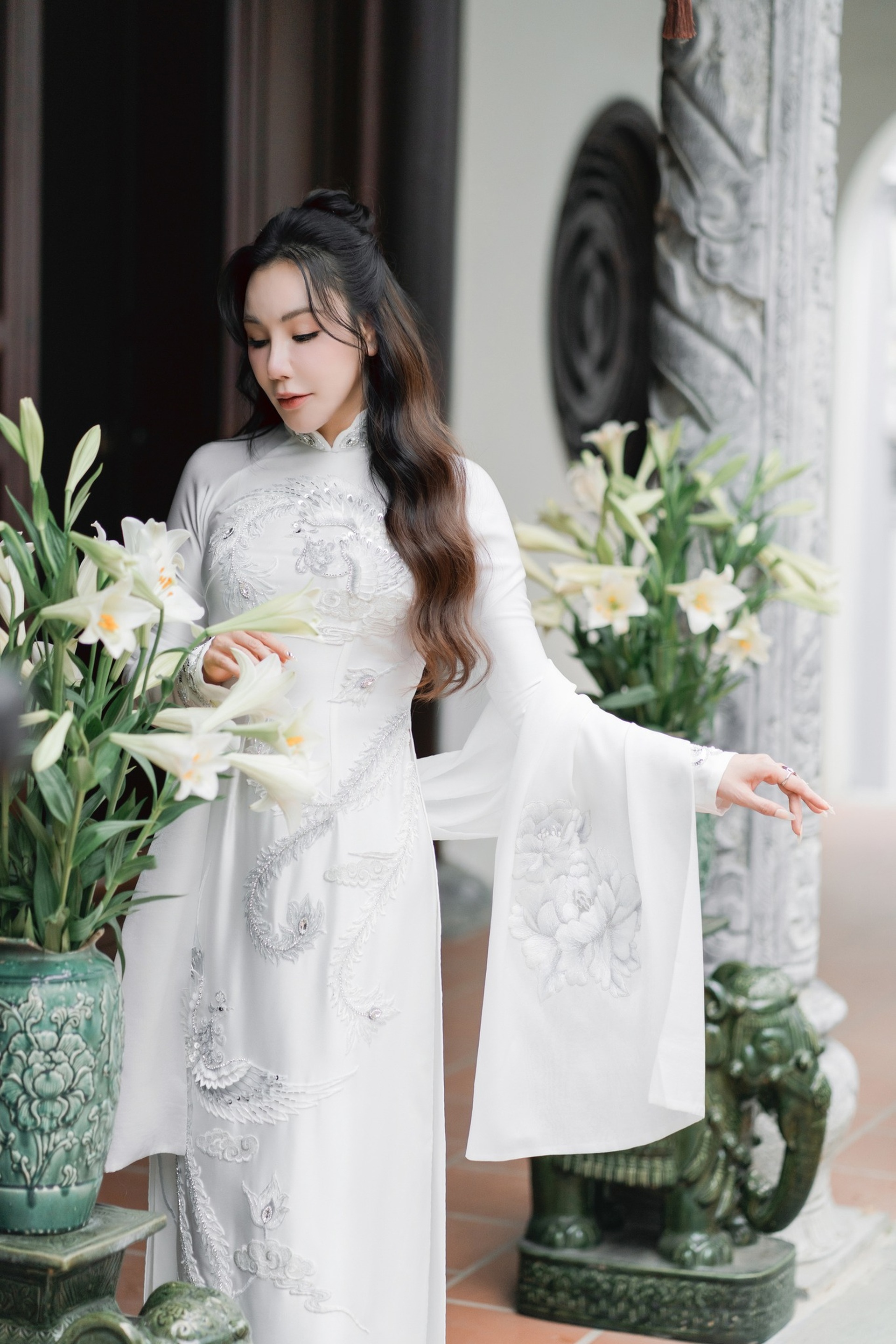 Lộ diện chồng sắp cưới của ca sĩ Hồ Quỳnh Hương - 6 Lộ diện chồng sắp cưới của ca sĩ Hồ Quỳnh Hương - 6