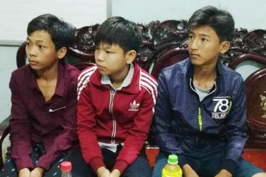 3 thanh thiếu niên trả lại hơn 40 triệu đồng nhặt được khi đi chơi Tết