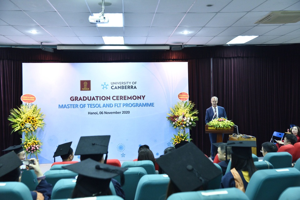 29 thạc sĩ đầu tiên chuyên ngành tiếng Anh được Đại học Canberra cấp bằng - 2 29 thạc sĩ đầu tiên chuyên ngành tiếng Anh được Đại học Canberra cấp bằng - 2