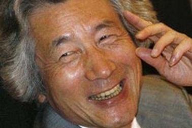 Cựu thủ tướng Nhật Bản quảng bá mì ăn liền  