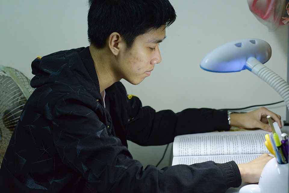 Sinh viên không về quê, ở lại ký túc xá vì Covid-19 - 4 Sinh viên không về quê, ở lại ký túc xá vì Covid-19 - 4