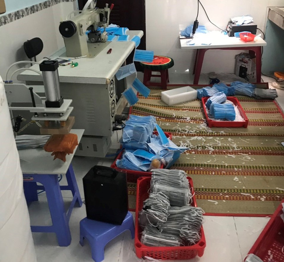 TPHCM: Hơn 2 tháng, QLTT tạm giữ hơn 3,1 triệu chiếc khẩu trang - 1 TPHCM: Hơn 2 tháng, QLTT tạm giữ hơn 3,1 triệu chiếc khẩu trang - 1