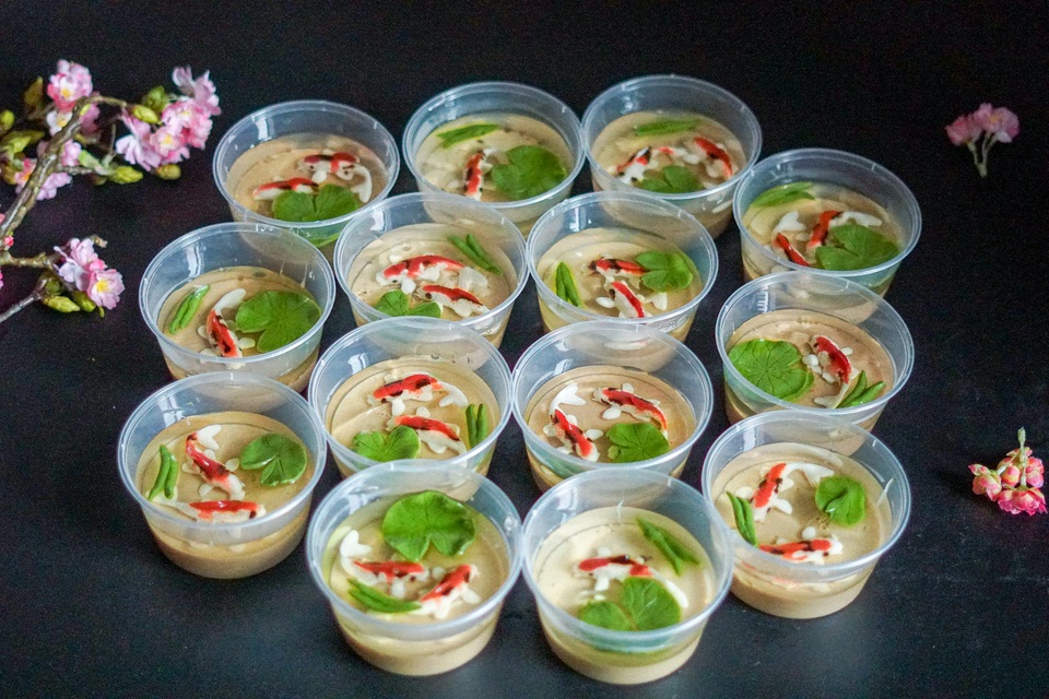 Thức trắng đêm làm 400 cá chép 3D tặng hàng xóm đang cách ly vì dịch - 3 Thức trắng đêm làm 400 cá chép 3D tặng hàng xóm đang cách ly vì dịch - 3