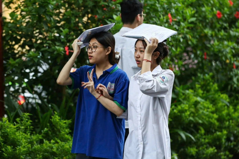 Thi tốt nghiệp THPT với mục tiêu “kép”, nhìn thẳng câu hỏi: Giữ hay bỏ?