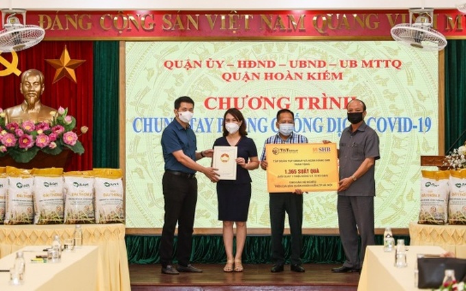 Hà Nội tiếp nhận gần 4 tỷ đồng ủng hộ chương trình Chung tay phòng chống dịch Covid-19