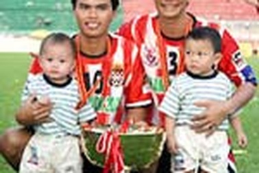 Tài Em, chàng hiệp sĩ giữa dòng tiêu cực